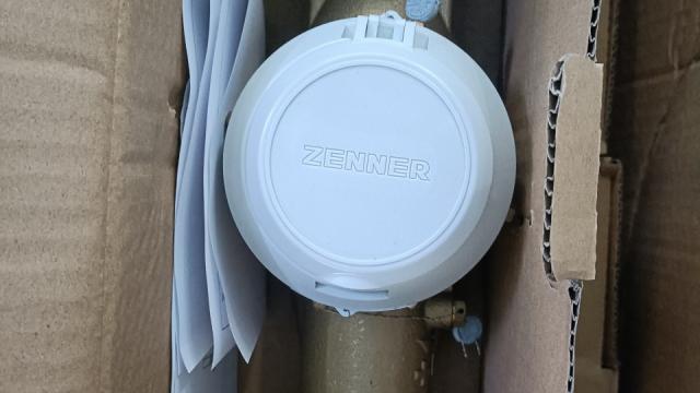 Đồng hồ nước Zenner DN15 nối ren